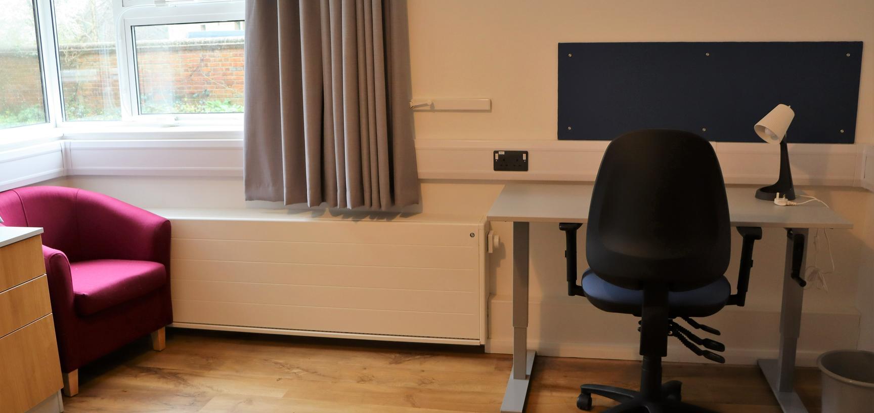 assessible room view including desk credit