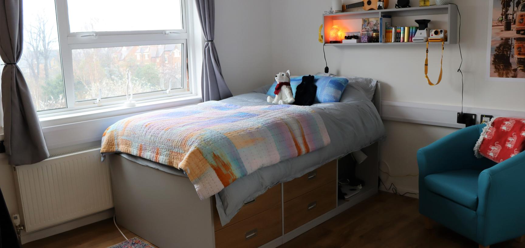eight bed cluster room