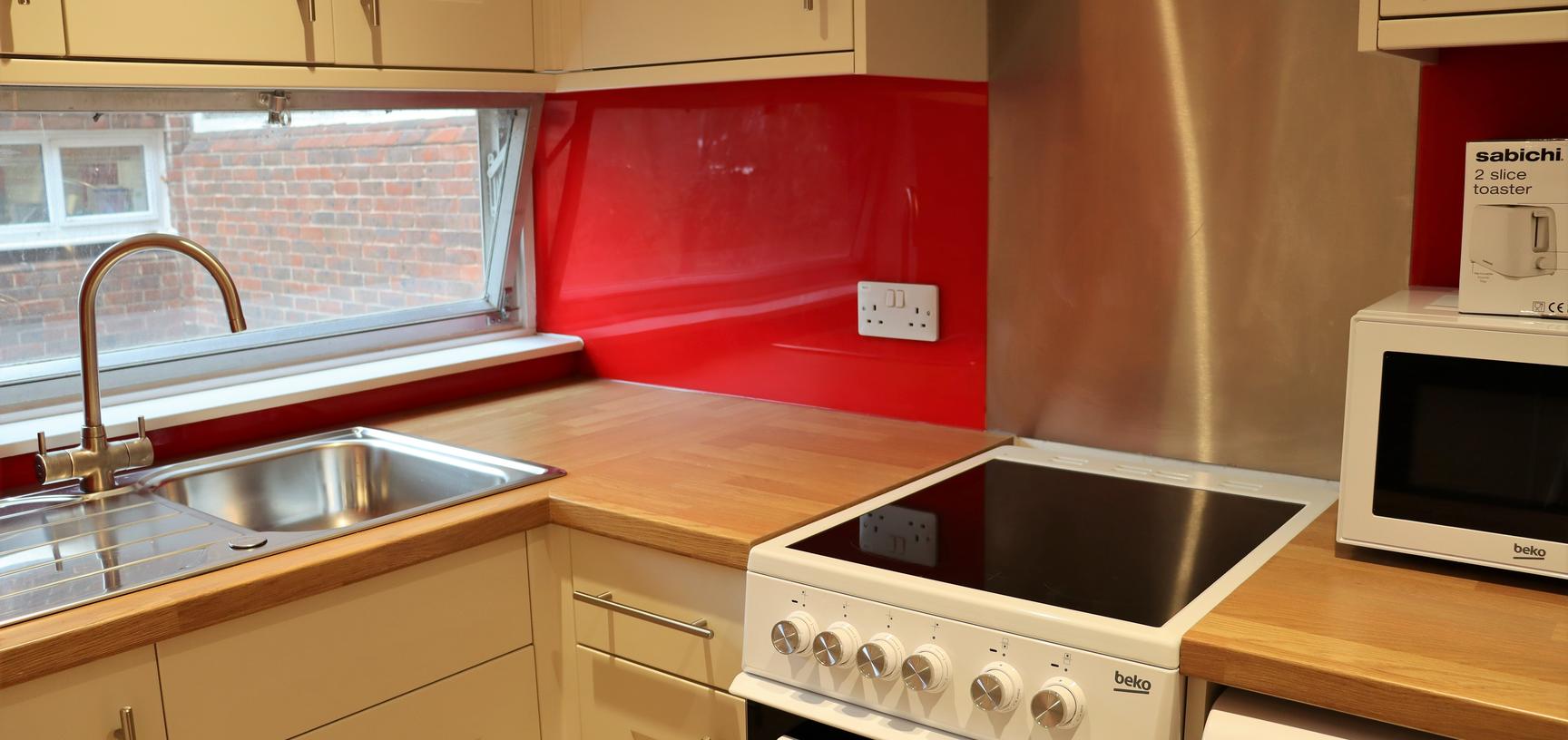 studio flat kitchen 