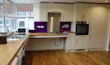 accessible kitchen with adjustable countertops 