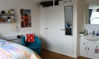 eight bed cluster room