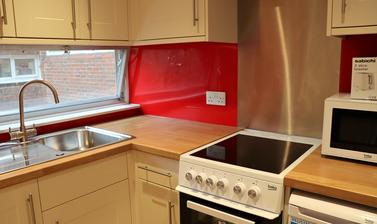 studio flat kitchen 